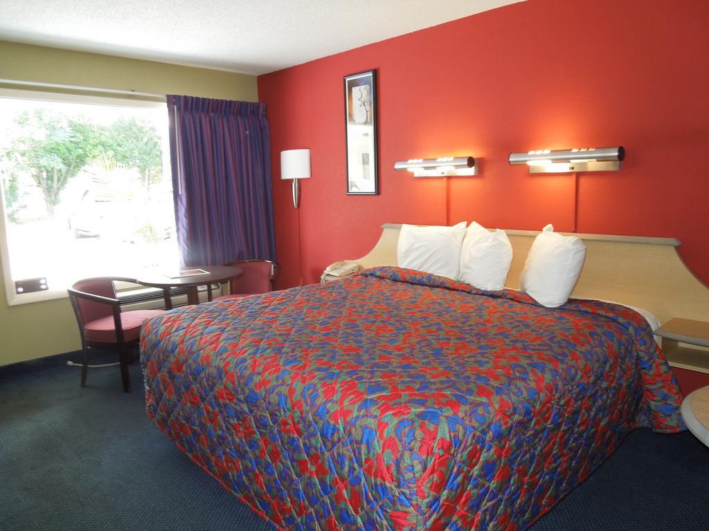 Red Roof Inn Williamsburg Szoba fotó